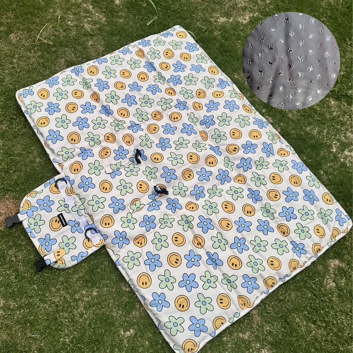 Happy Petals Dog Travel Mat